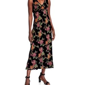 MAX STUDIO Bias Cut Black Velvet Floral Maxi Dress